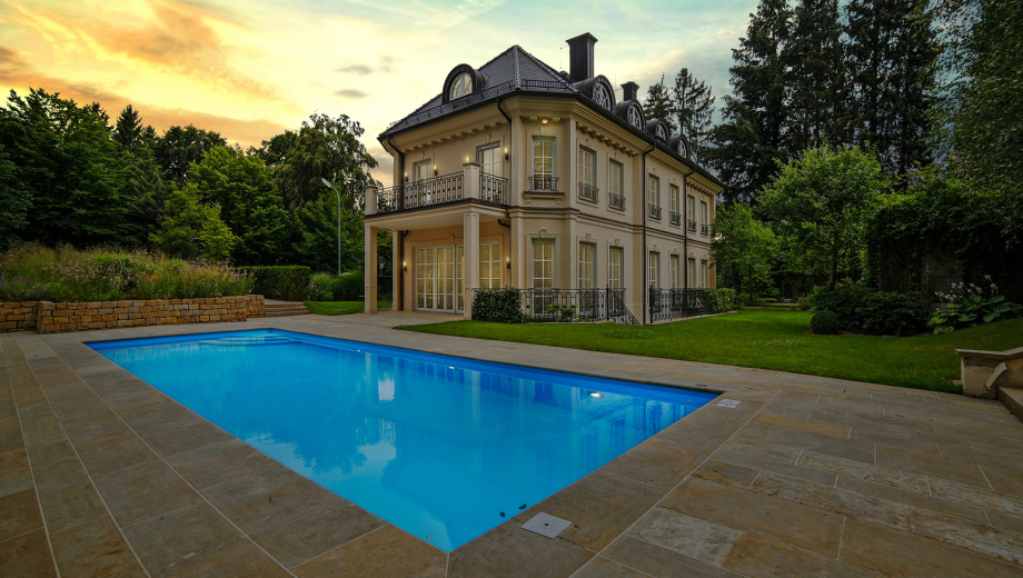 Digitale Bearbeitung einer Villa in München