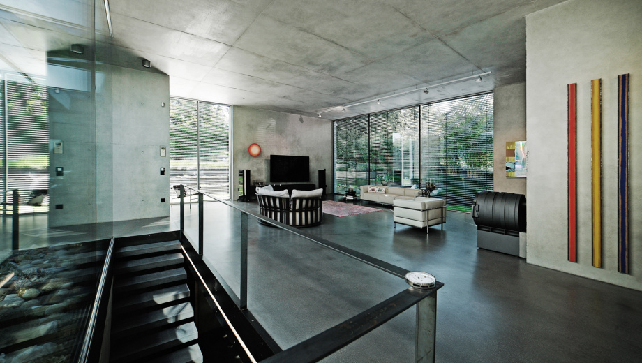 Innenraumfoto einer Bauhausvilla am See